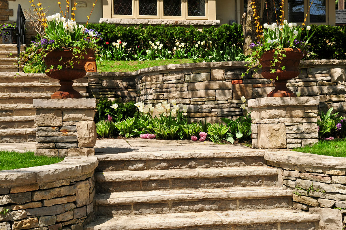 How to Build a DIY Stunning Natural Stone Retaining Wall